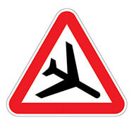 Дорожный знак Низколетящие самолеты